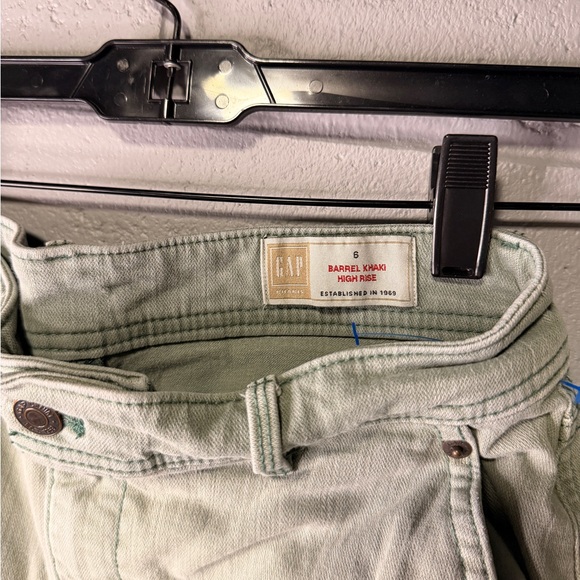 GAP Women's Barrel Khaki High Rise (Distressed Green Color) Jeans - Picture 7 of 7